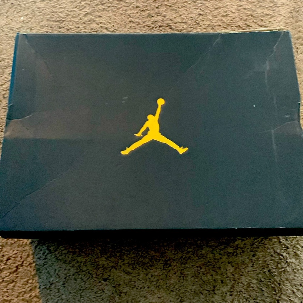 All black Jorden 23